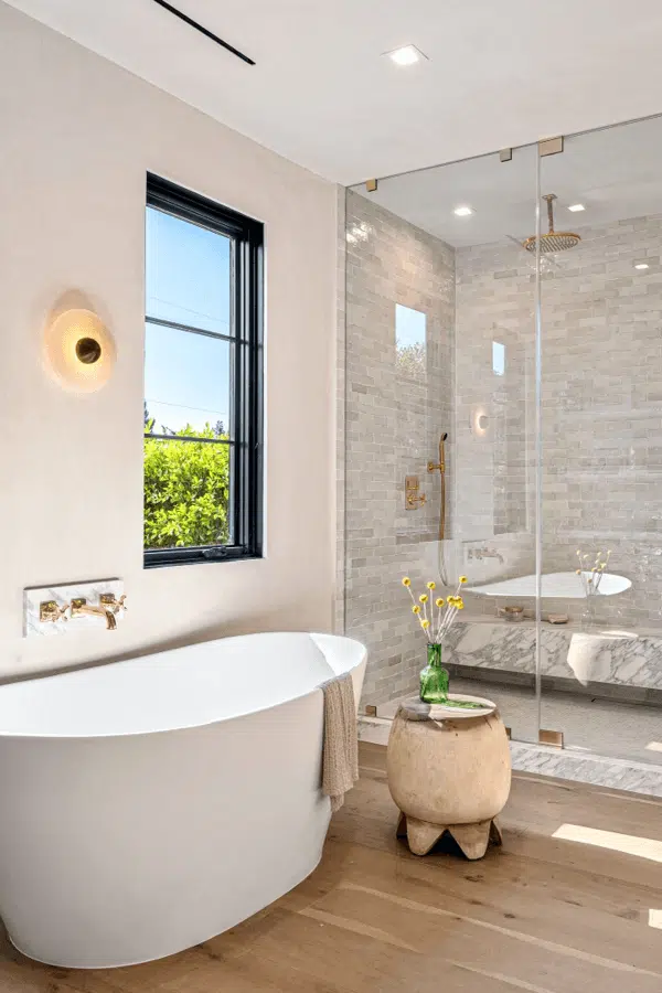 bathroom-tub-scene